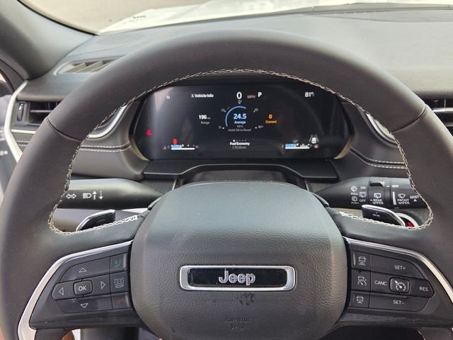Used 2025 White Jeep Laredo image 20
