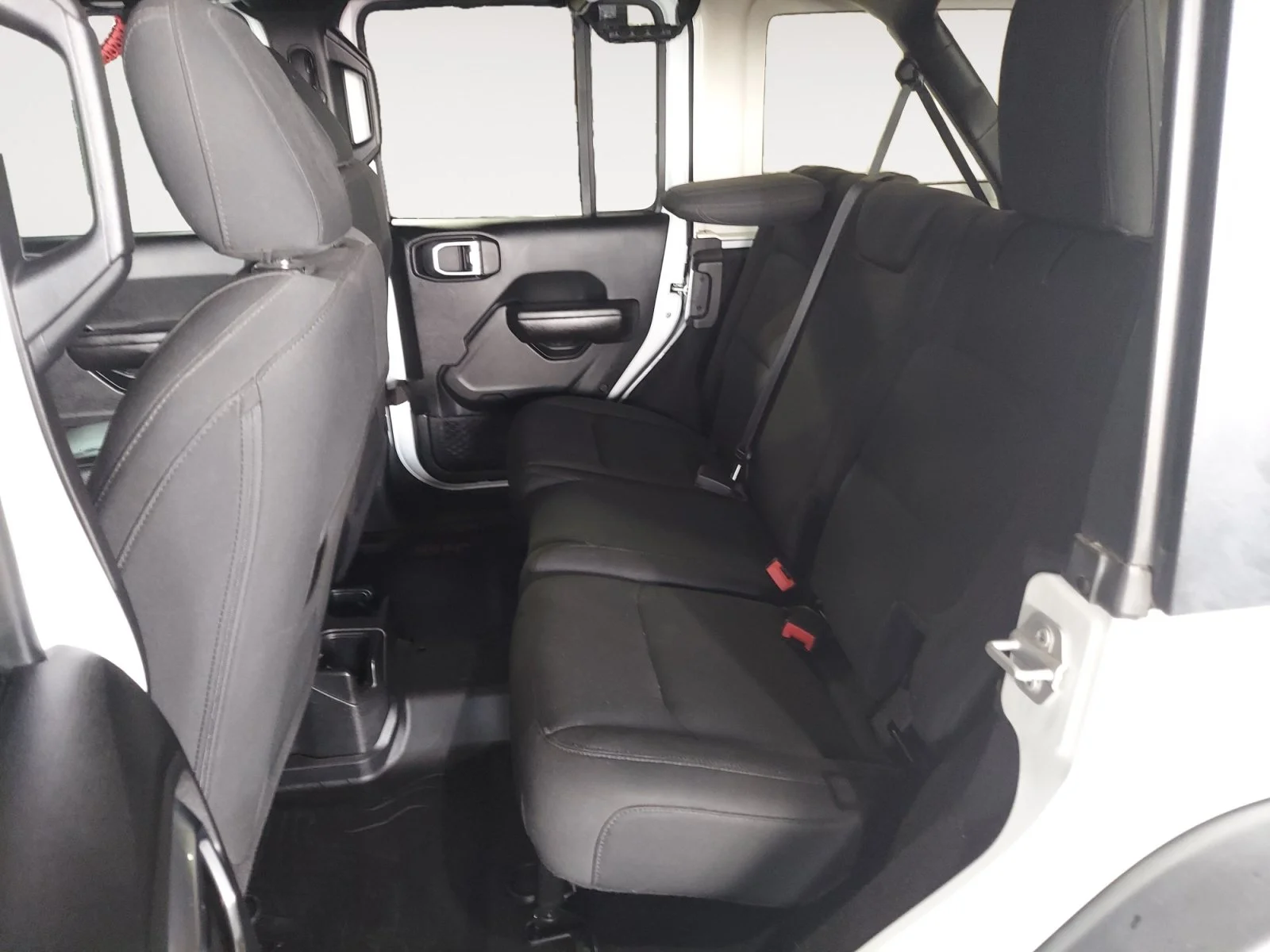 Used 2018 Bright White Clearcoat Jeep Sport S image 23