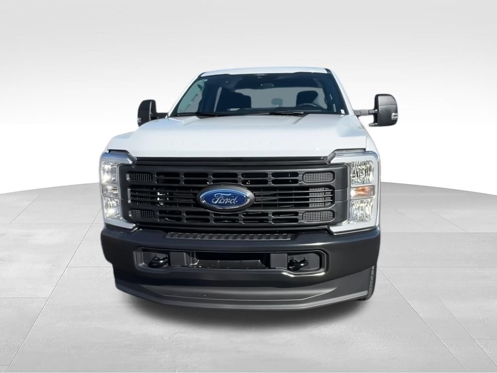 New 2026 Oxford White Ford F-350® XL image 3