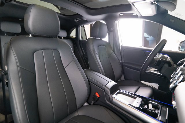 New 2026 Polar White Mercedes-Benz GLA 250 image 50