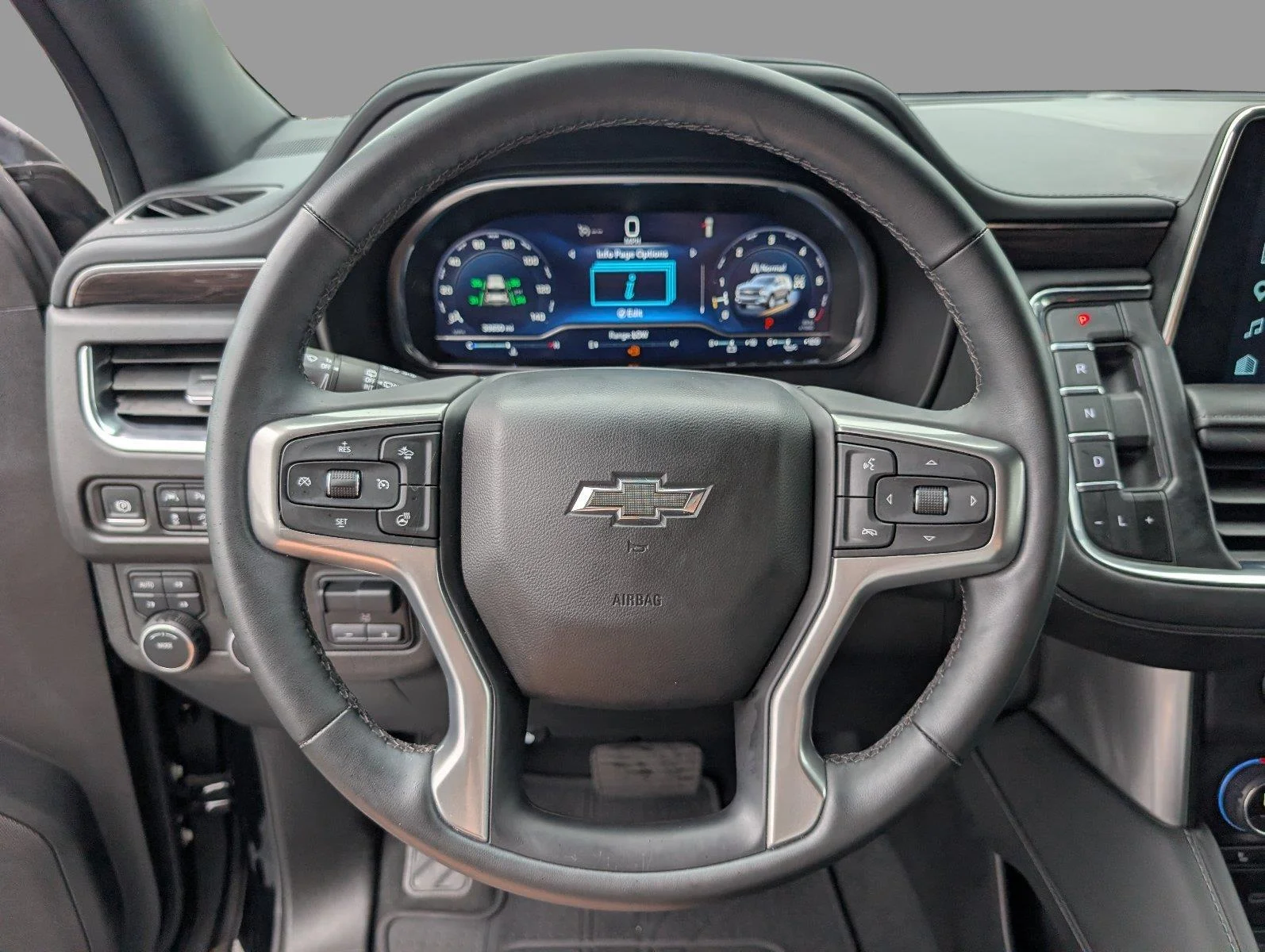 Used 2024 Black Chevrolet Z71 image 28