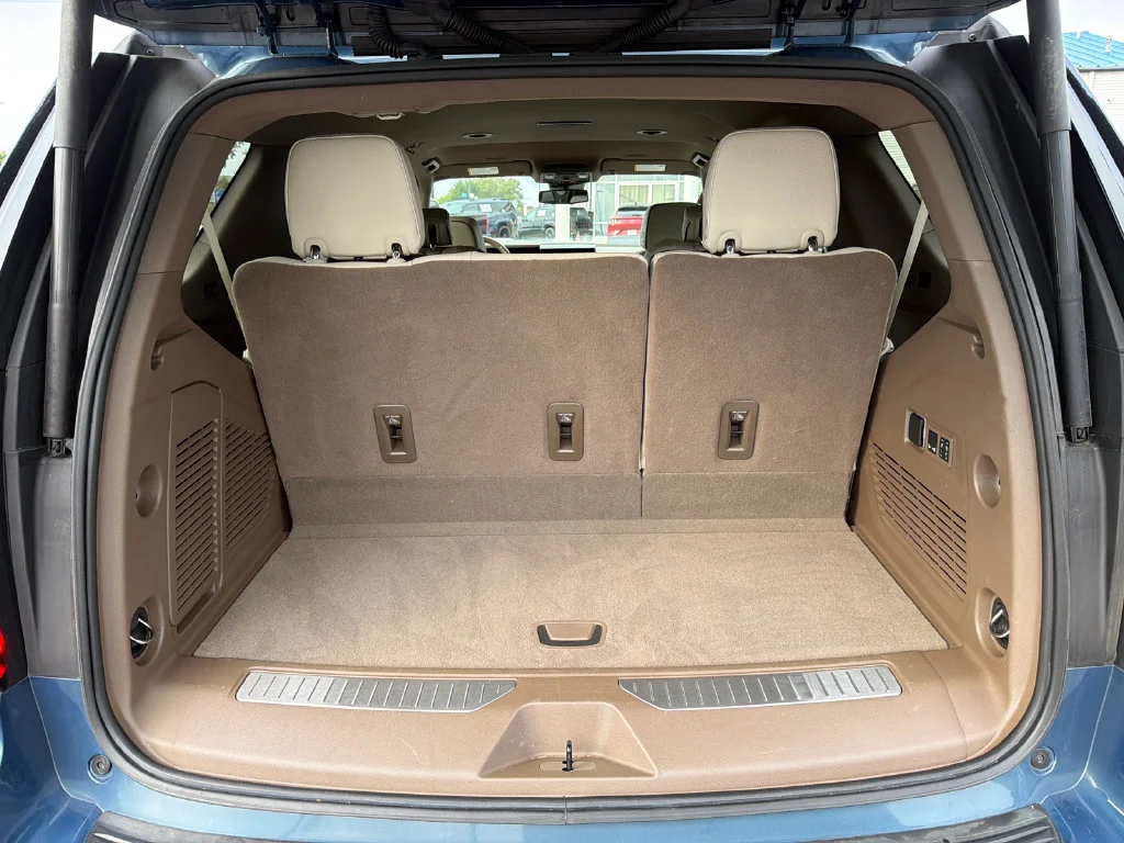 Used 2025 Blue GMC Denali image 18