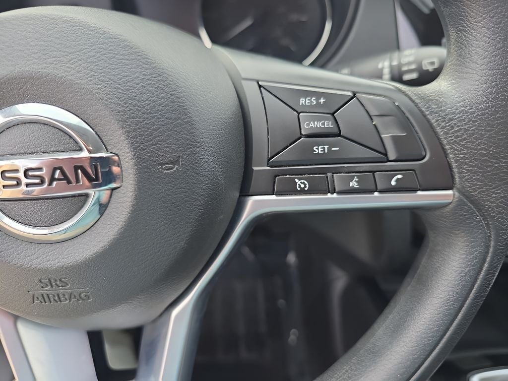 Used 2022 White Nissan SV image 17