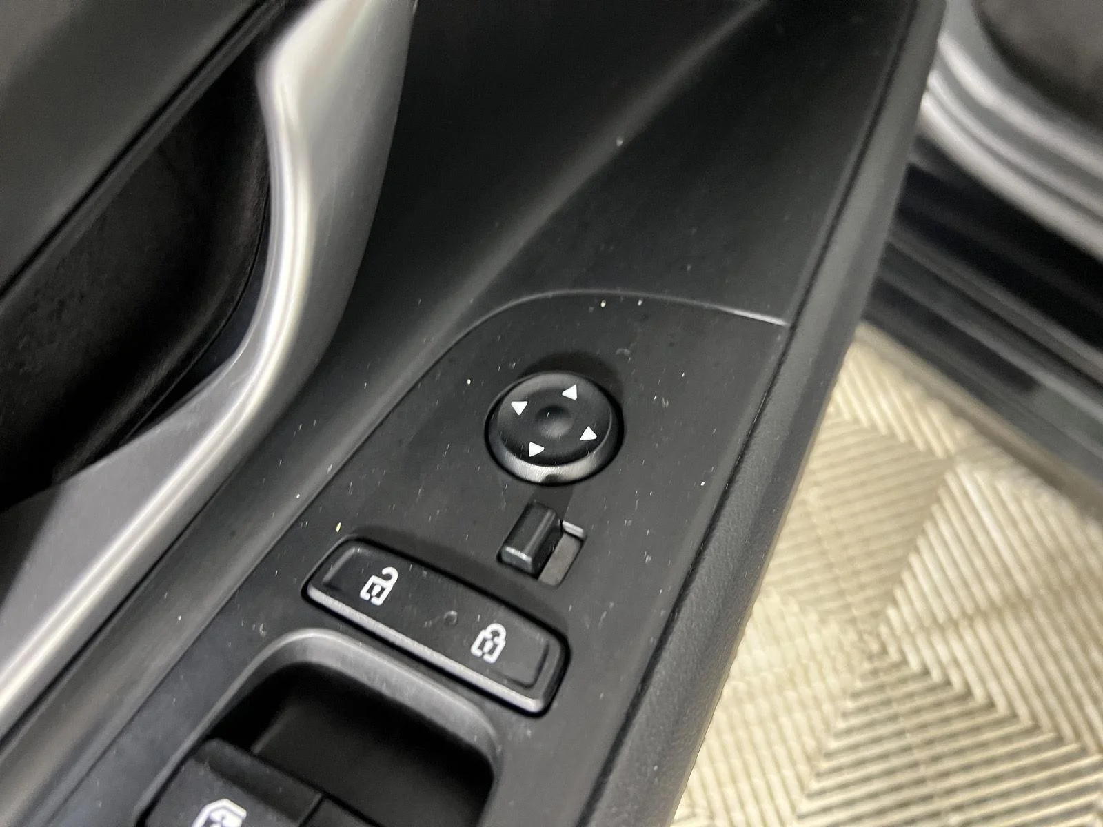 Used 2023 Phantom Black Hyundai SEL image 13