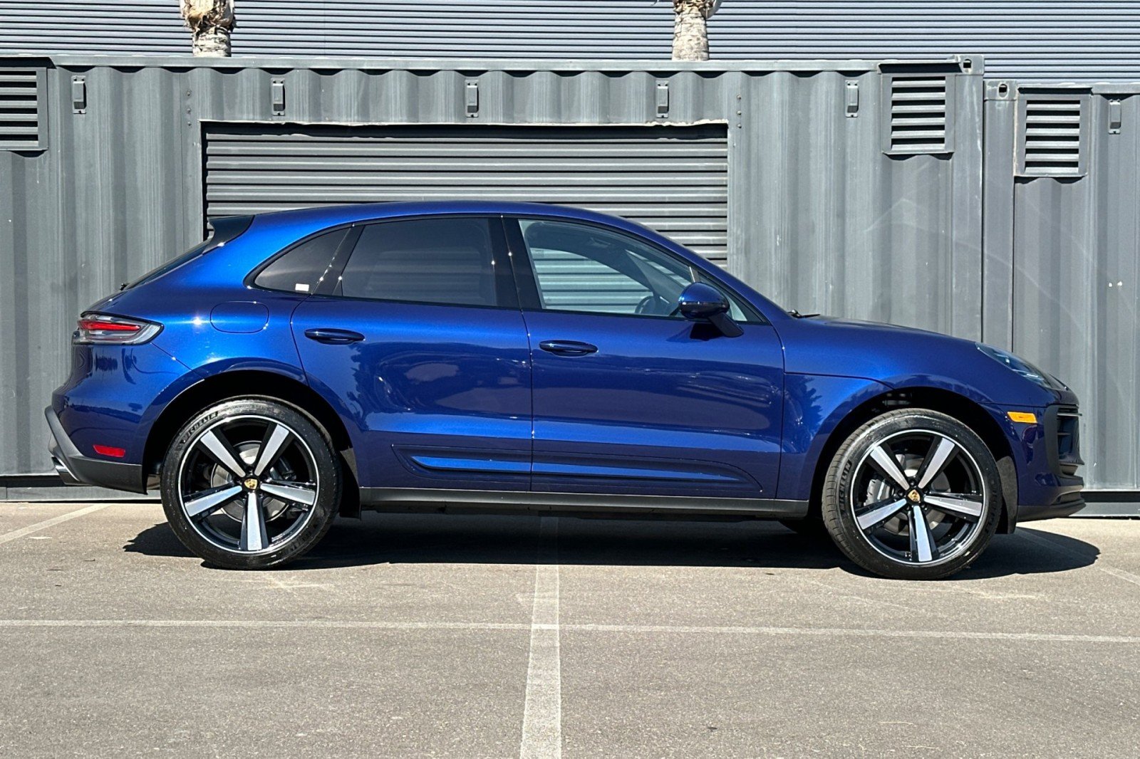 New 2026 Gentian Blue Metallic Porsche AWD image 9
