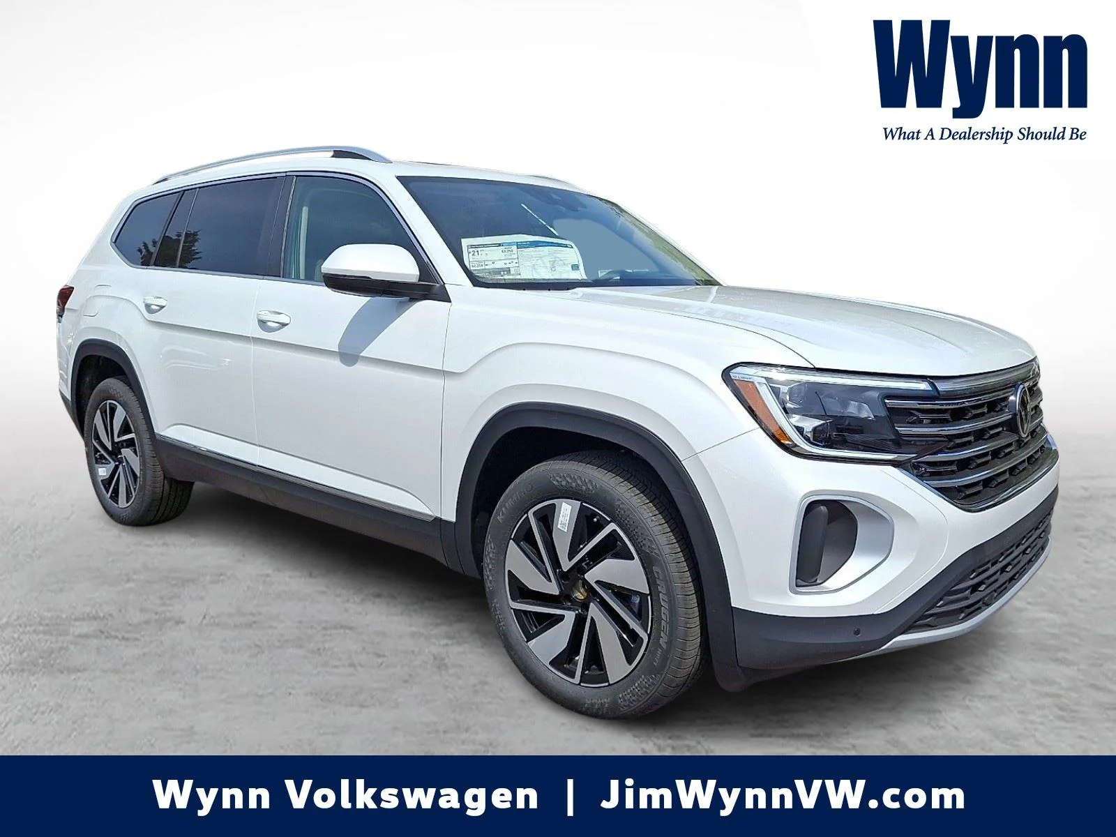 New 2026 0P0P/OPALWHTPRL Volkswagen 2.0T SEL image 1