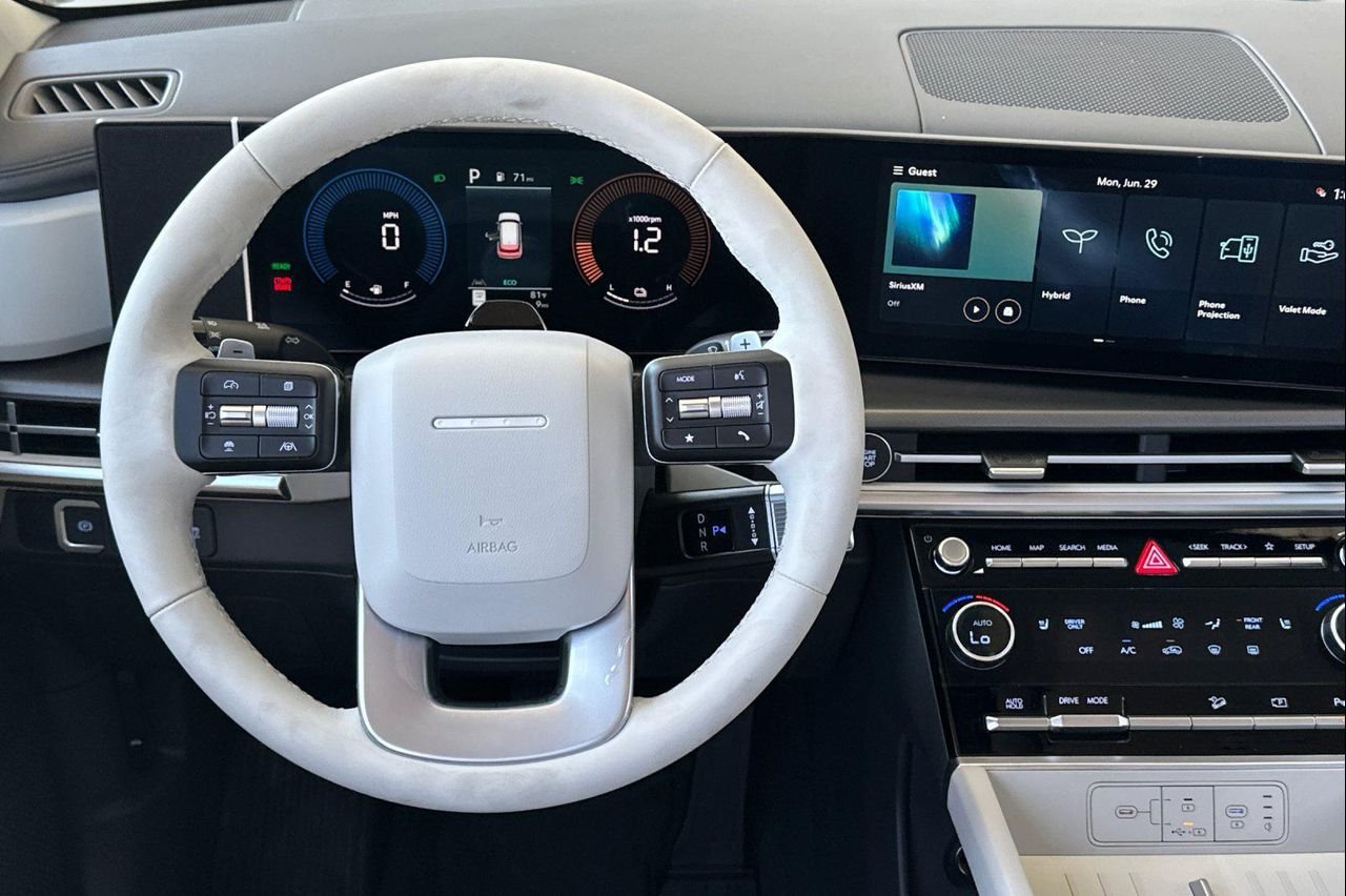 New 2026 Shimmering Silver Hyundai SEL image 14