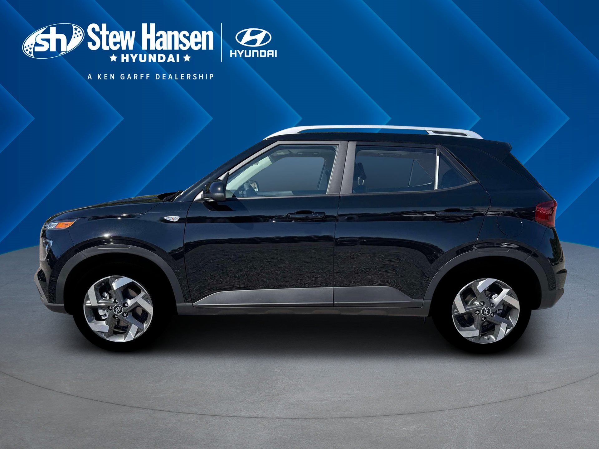 New 2026 Onyx Black Hyundai SEL image 3