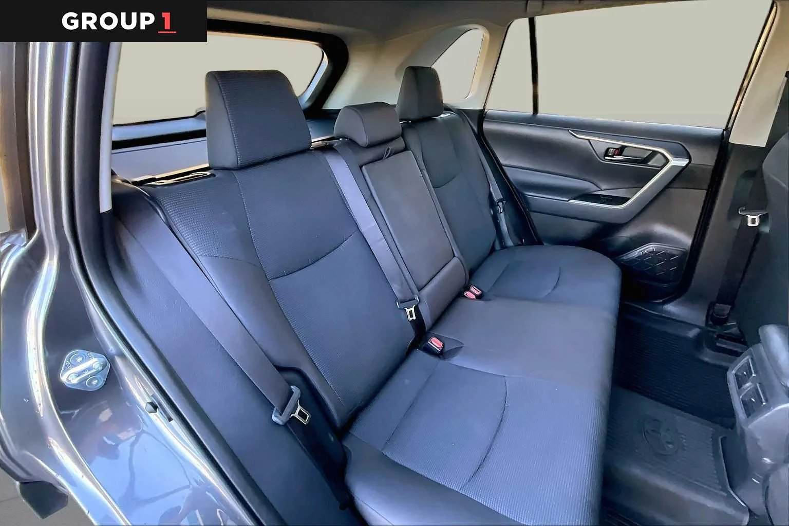 2025 Toyota RAV4 LE - Photo 20