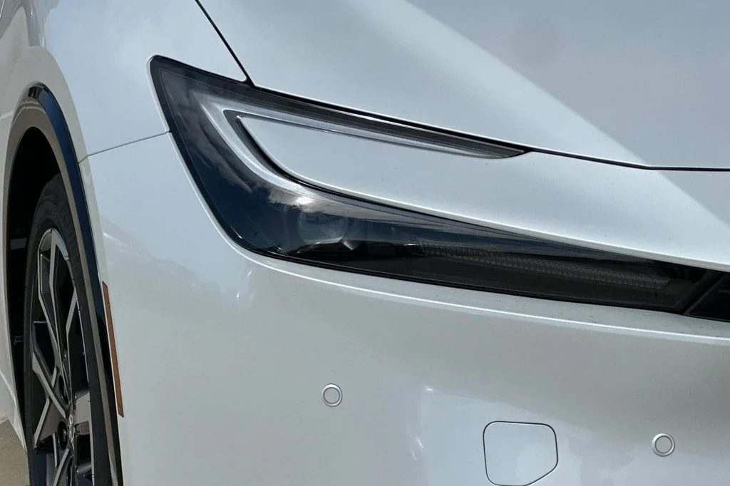 New 2027 Wind Chill Pearl <sup>1</sup> Toyota  XSE image 29