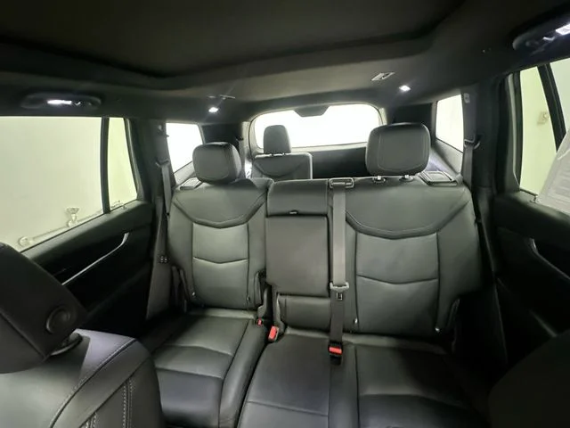 Used 2024  Cadillac Premium Luxury image 27