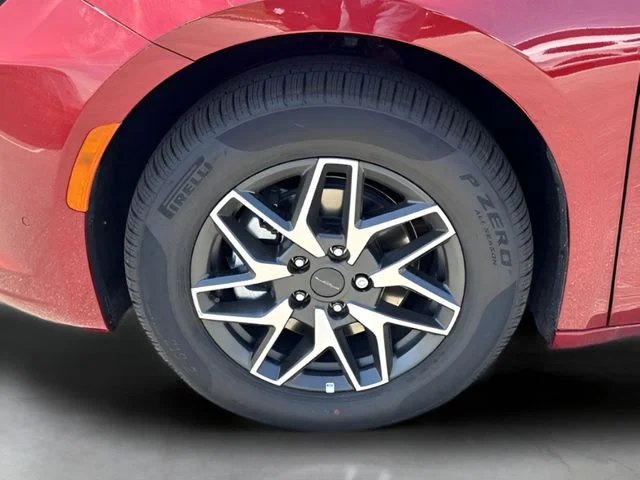 New 2027 Red Hot Pearl-Coat Exterior Paint Chrysler Limited image 24