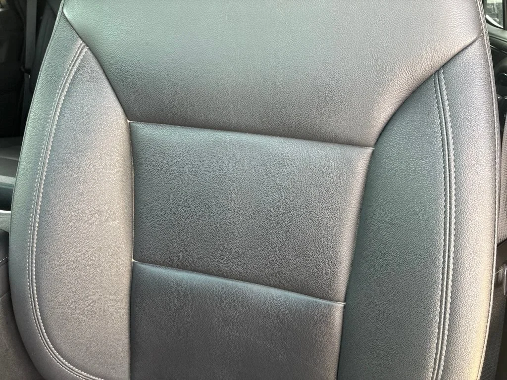 Used 2023 Summit White Chevrolet LT image 8