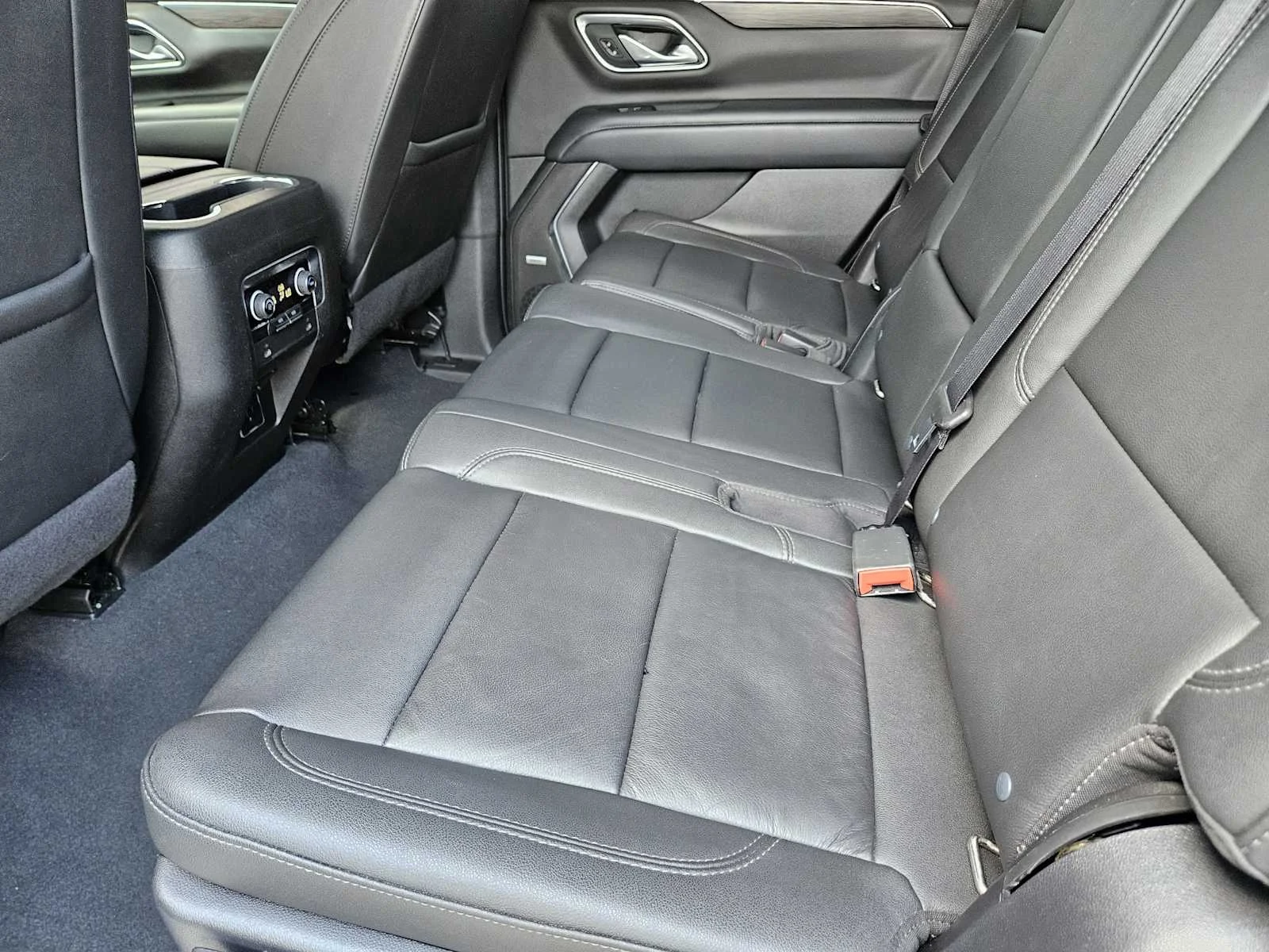 Used 2022 Summit White Chevrolet Z71 image 21