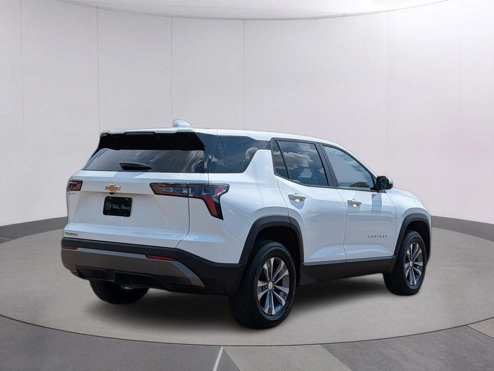 Used 2026 Summit White Chevrolet LT image 5