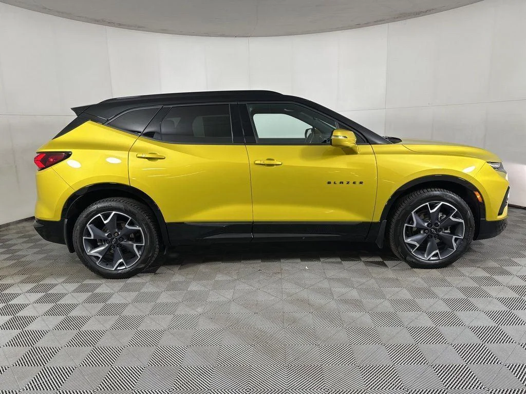 Used 2022 Yellow Metallic Chevrolet RS image 20