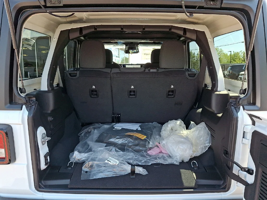 New 2026 Bright White Clear-Coat Exterior Paint Jeep Willys image 21