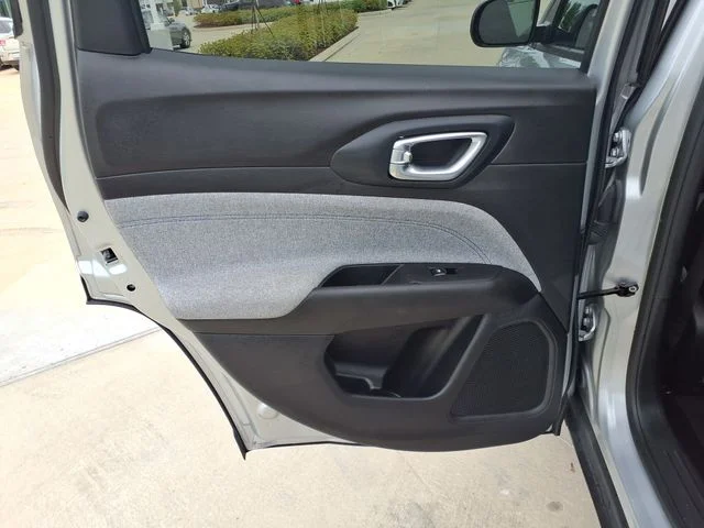 Used 2025 Silver Jeep Latitude image 24