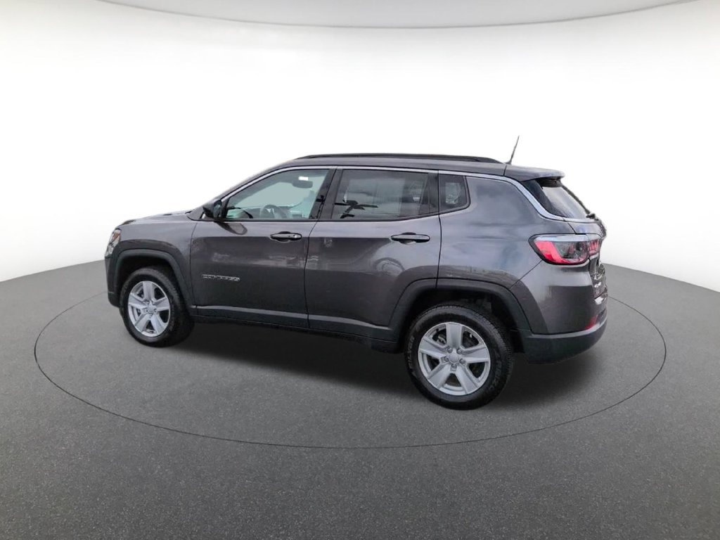 Certified Used 2022 Gray Jeep Latitude image 10