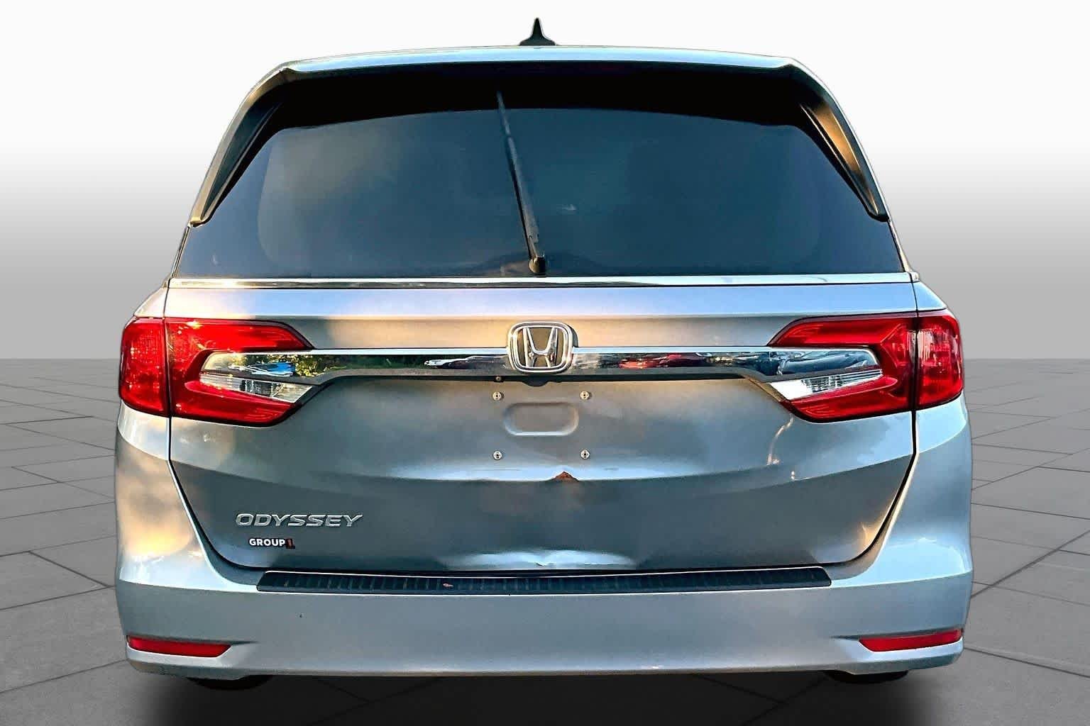Used 2018 Lunar Silver Metallic Honda EX-L image 5