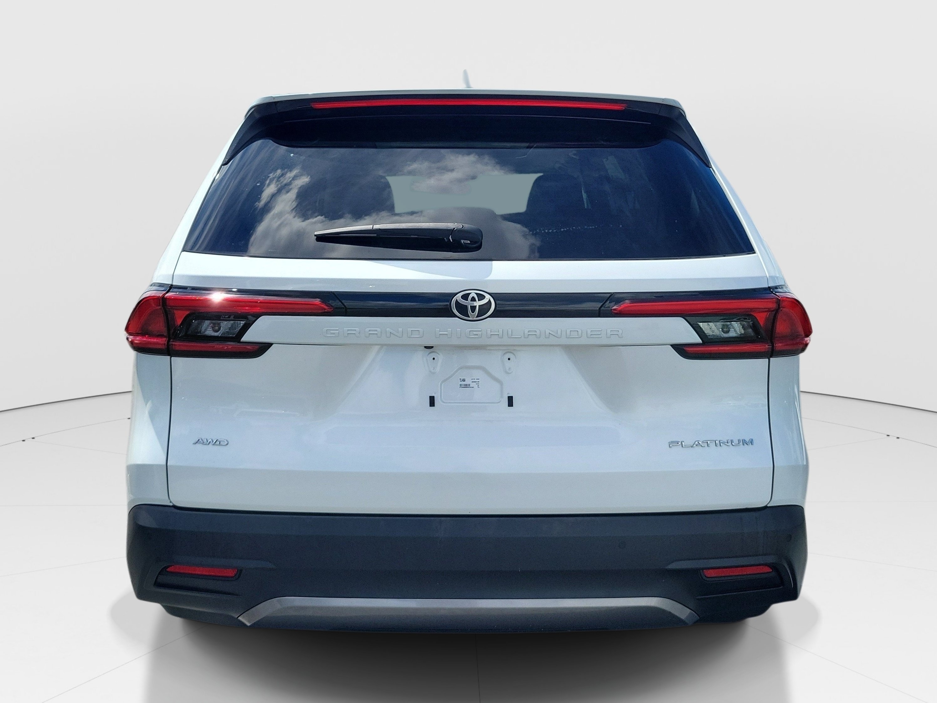 Used 2024 Pearl Toyota Platinum image 5