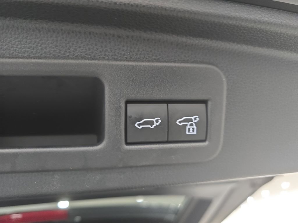 Used 2025 Underground Toyota Limited image 28