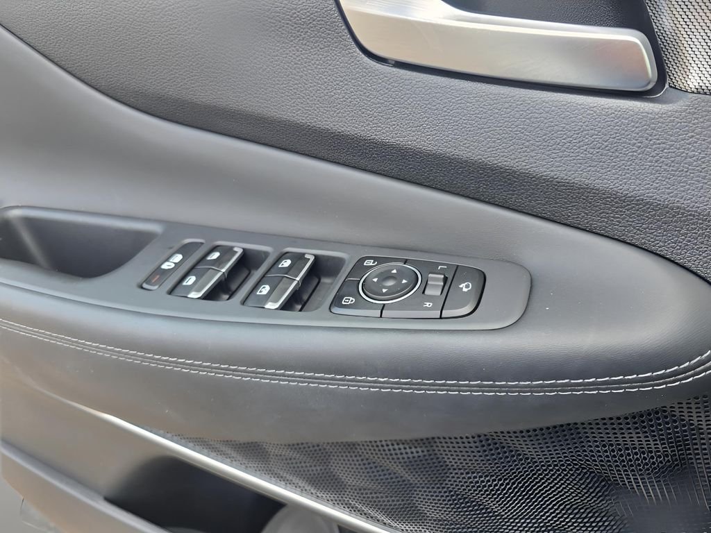 Used 2022 Quartz White Hyundai Limited image 15
