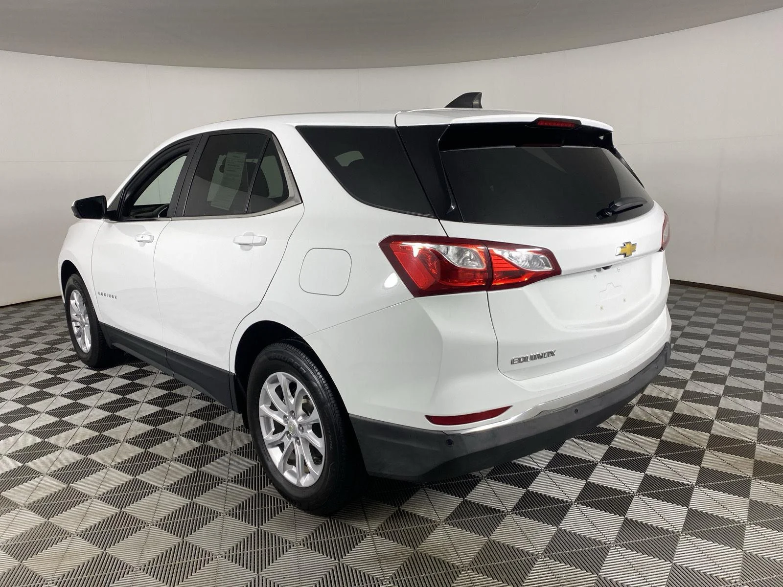 Used 2021 Summit White Chevrolet LT image 5