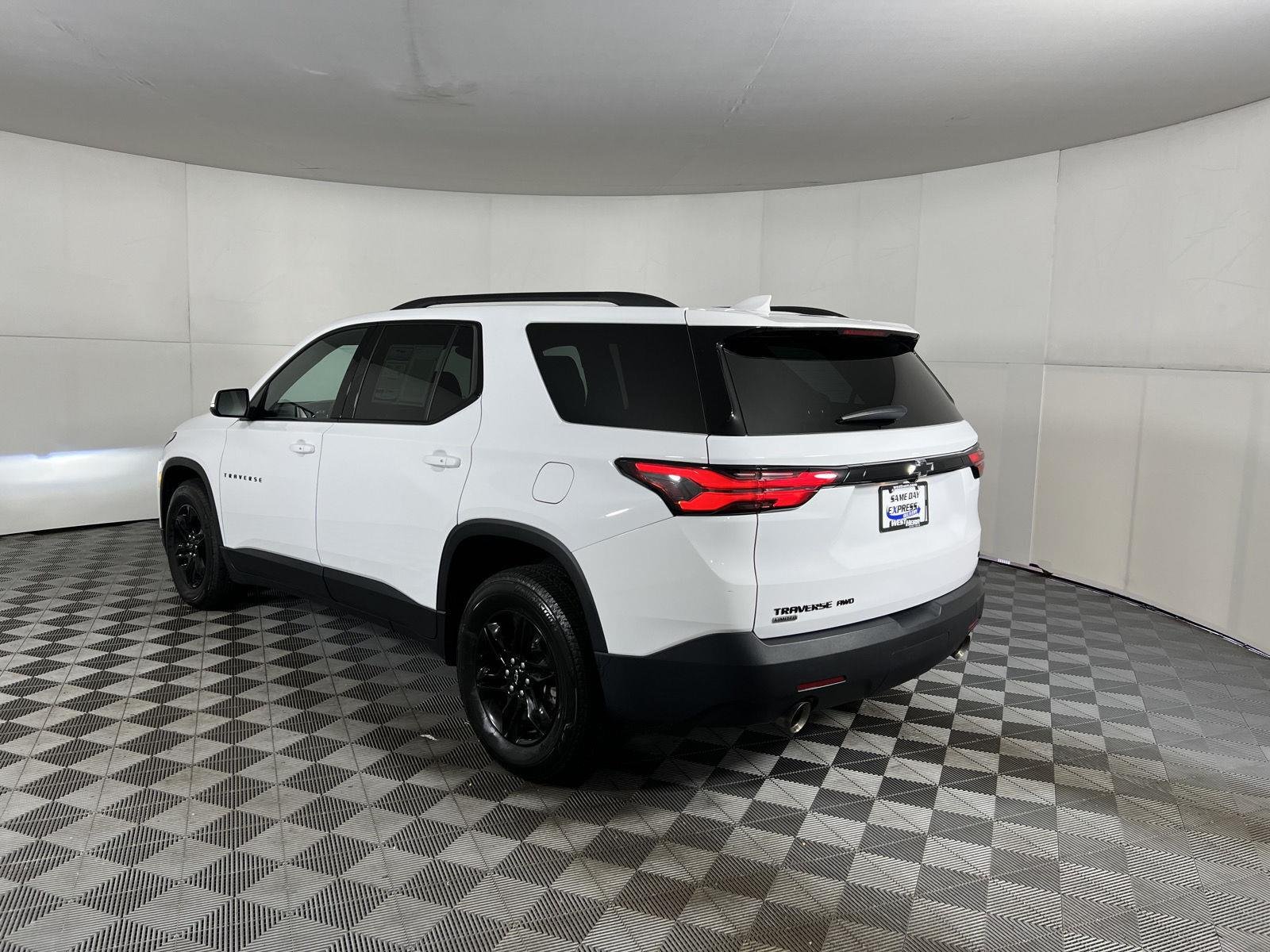 Used 2024 Summit White Chevrolet LT Leather image 3