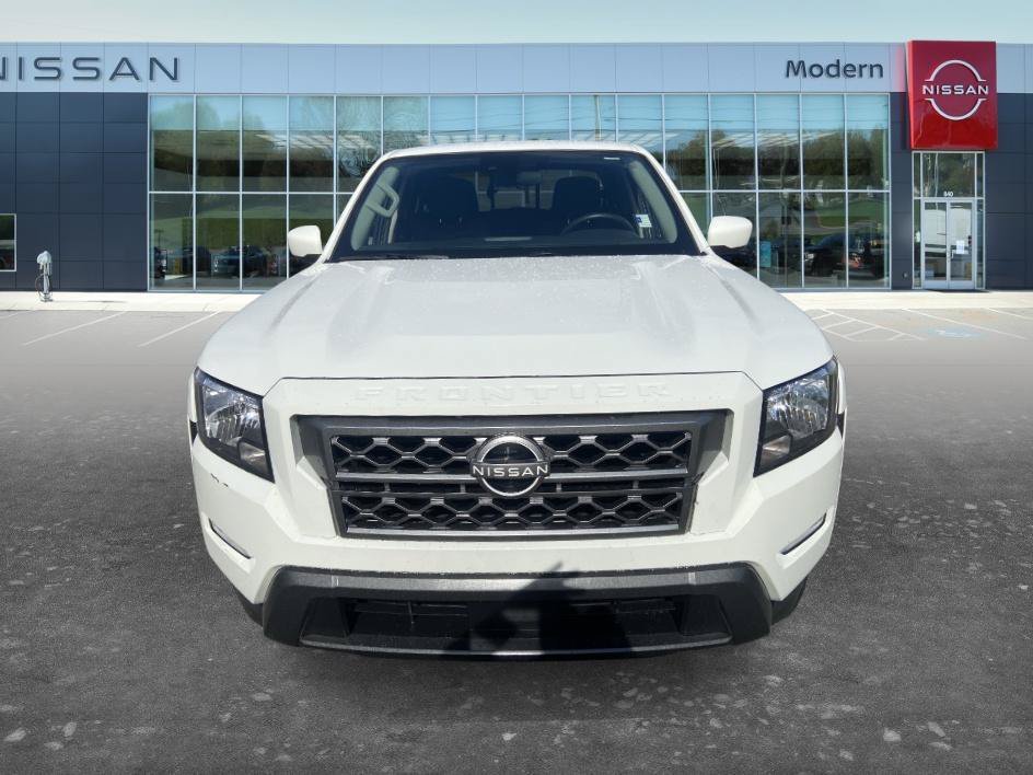 Used 2024 Glacier White Nissan SV image 2