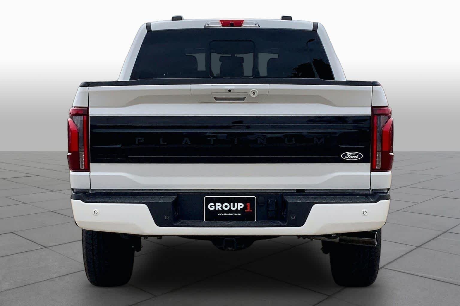 New 2026 Star White Metallic Tri-Coat Ford Platinum image 4
