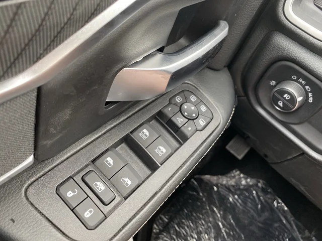 2025 RAM 2500 Big Horn - Photo 32