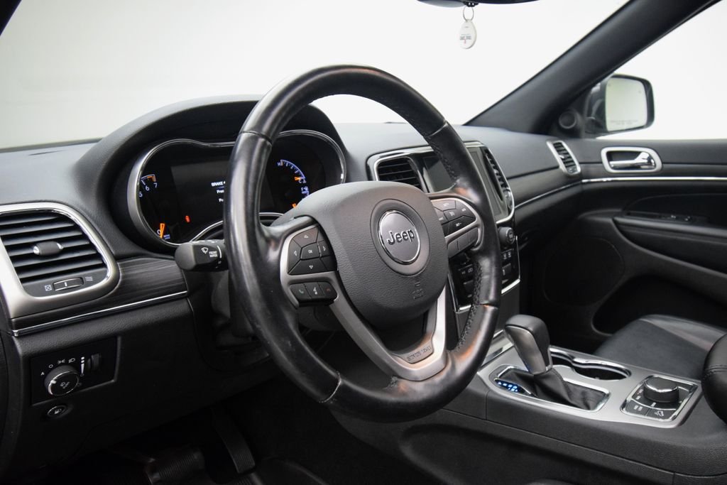 Used 2021 Gray Jeep Limited image 11