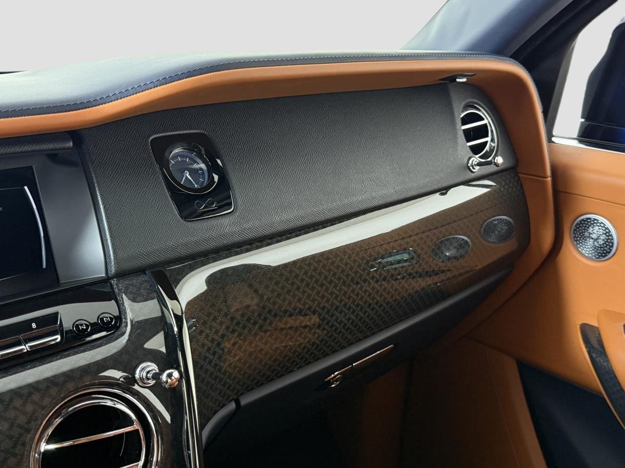 Used 2022 Midnight Blue Rolls-Royce Black Badge | Executive Rear Seating | Rear Entertainment image 17