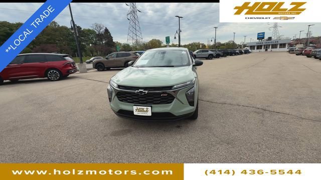 Certified Used 2024 Cacti Green Chevrolet 1RS image 3