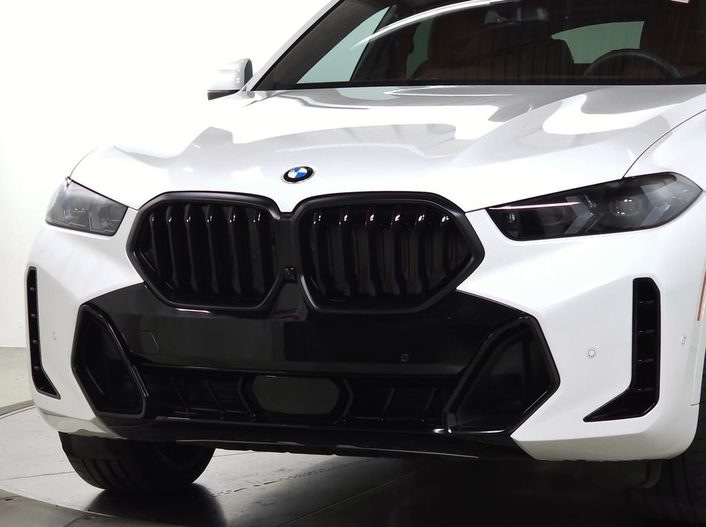 Used 2026 White BMW xDrive40i image 12