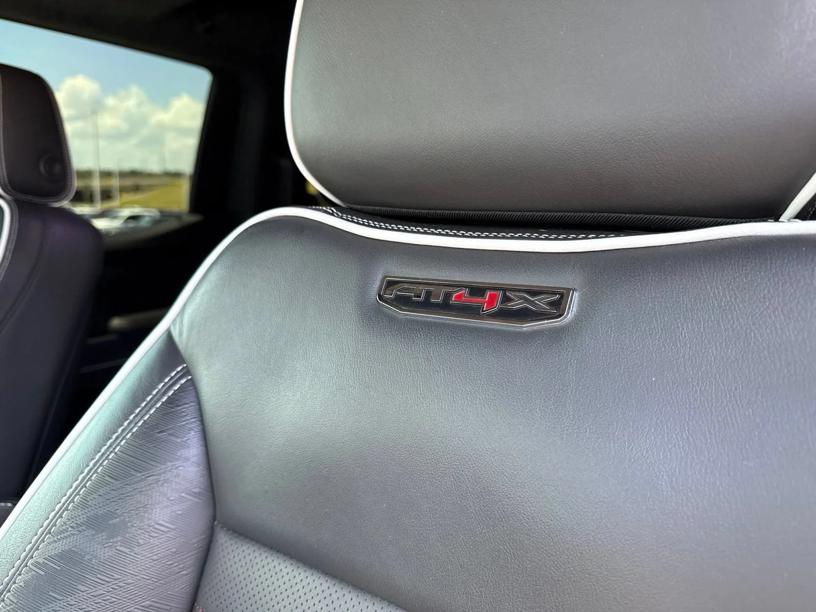 Used 2024 Onyx Black GMC AT4X image 25