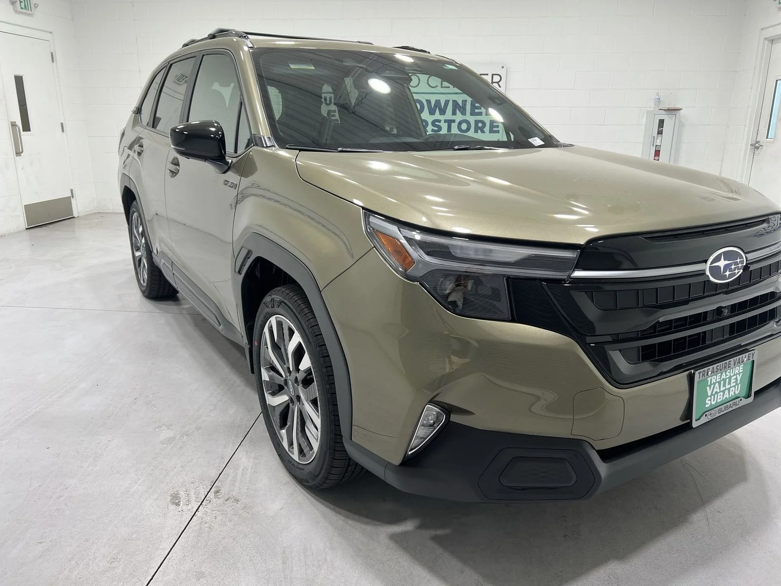 New 2026 AUTUMN GREEN METALLIC Subaru Touring Hybrid image 2