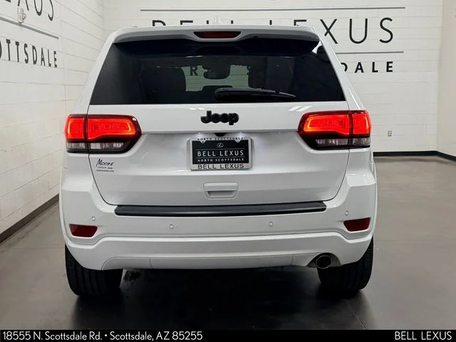Used 2022 White Jeep Laredo X image 5