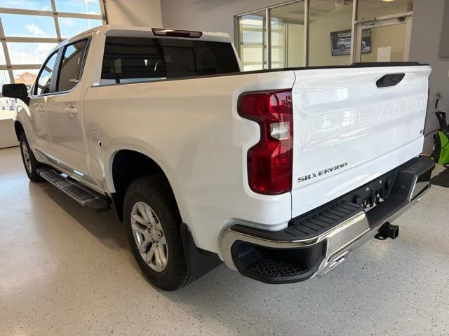 New 2026 Summit White Chevrolet LT image 10