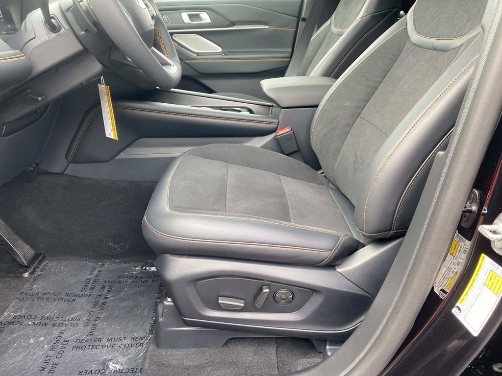 New 2026 Agate Black Metallic Ford Tremor® image 13