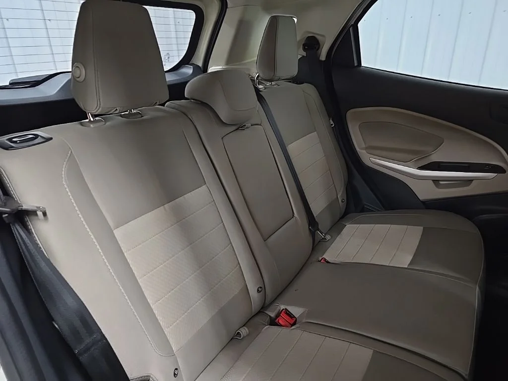 Used 2022 White Ford S image 20