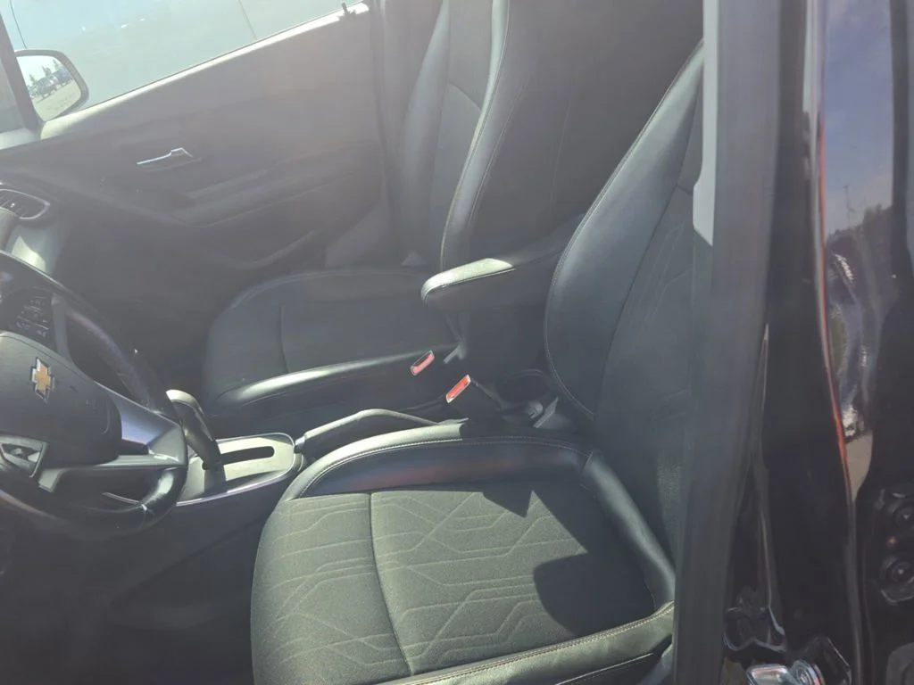 Certified Used 2022 Red Chevrolet LT image 7