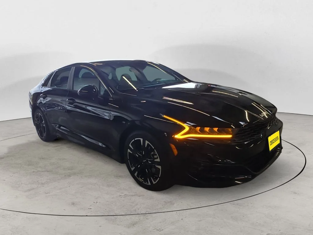 Used 2022 Black Kia GT-Line image 5