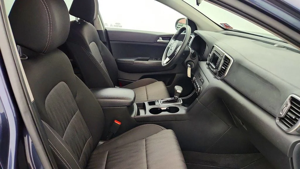 Used 2019 Pacific Blue Kia LX AWD image 22