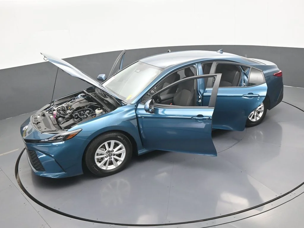 Used 2025 Ocean Toyota LE image 61