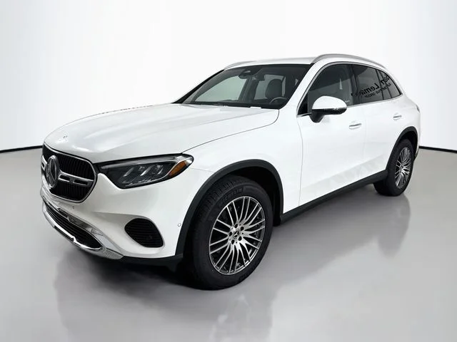 Used 2025 White Mercedes-Benz GLC 300 image 3