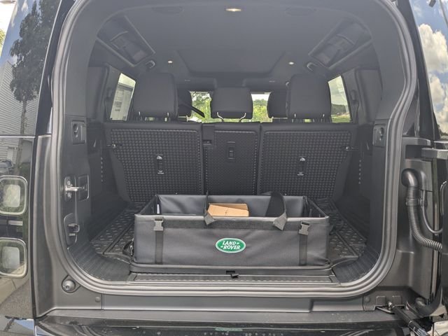 New 2026 Carpathian Grey Land Rover X-Dynamic SE image 13