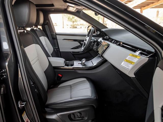 New 2026 Carpathian Grey Land Rover Hoxton Edition image 31
