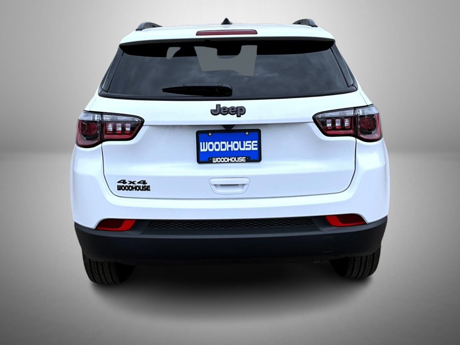 New 2026 Bright White Clearcoat Jeep Latitude image 6